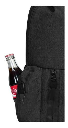 Mochila Almont Deluxe Laptop Color Negro Victorinox 602641