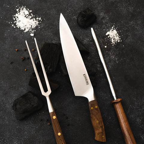 Trilogía en Cuero Kangkawe: Pincho Pro + Cuchillo Catemu + Astil + Grabado Láser