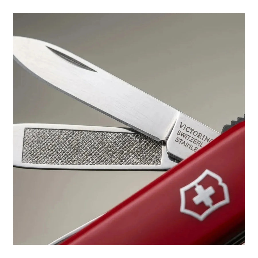 Navaja Victorinox Nail Clip Roja con Cortaúñas 0.6463