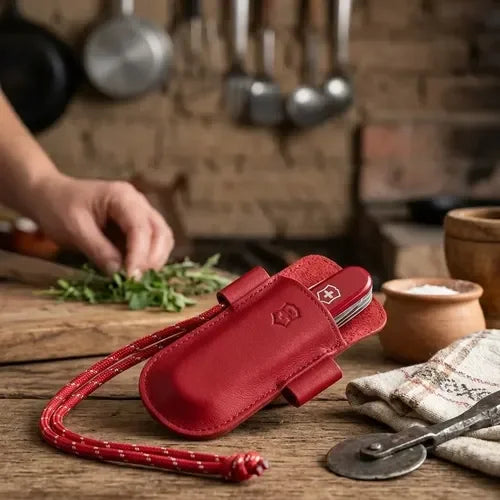 Estuche De Cuero Para Navajas Style Icon Victorinox 4.0670 Rojo