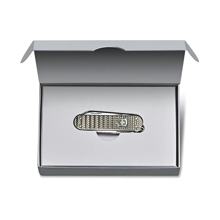 Navaja Cortapluma Victorinox Classic Precious Alox Gris 0.6221.4031G
