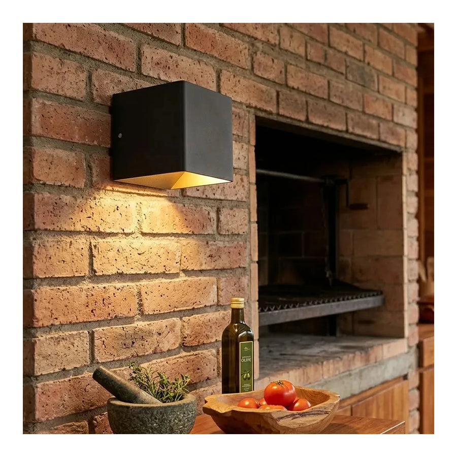 Aplique de Pared LED Cubo Negro Luz Cálida 3000K