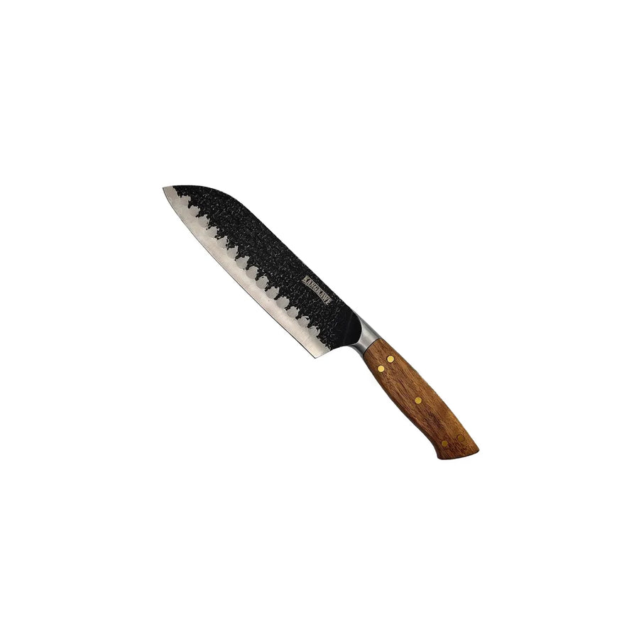 Detalle del cuchillo santoku Pulmahue martillado Kangkawe