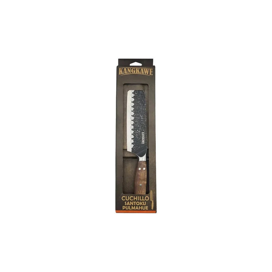 Cuchillo santoku Pulmahue martillado Kangkawe en su caja original