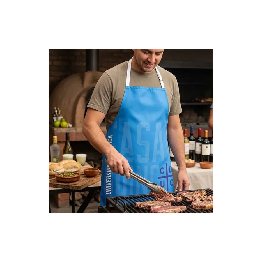 Delantal Parrillero U Catolica Quincho Pechera Cocina Bbq