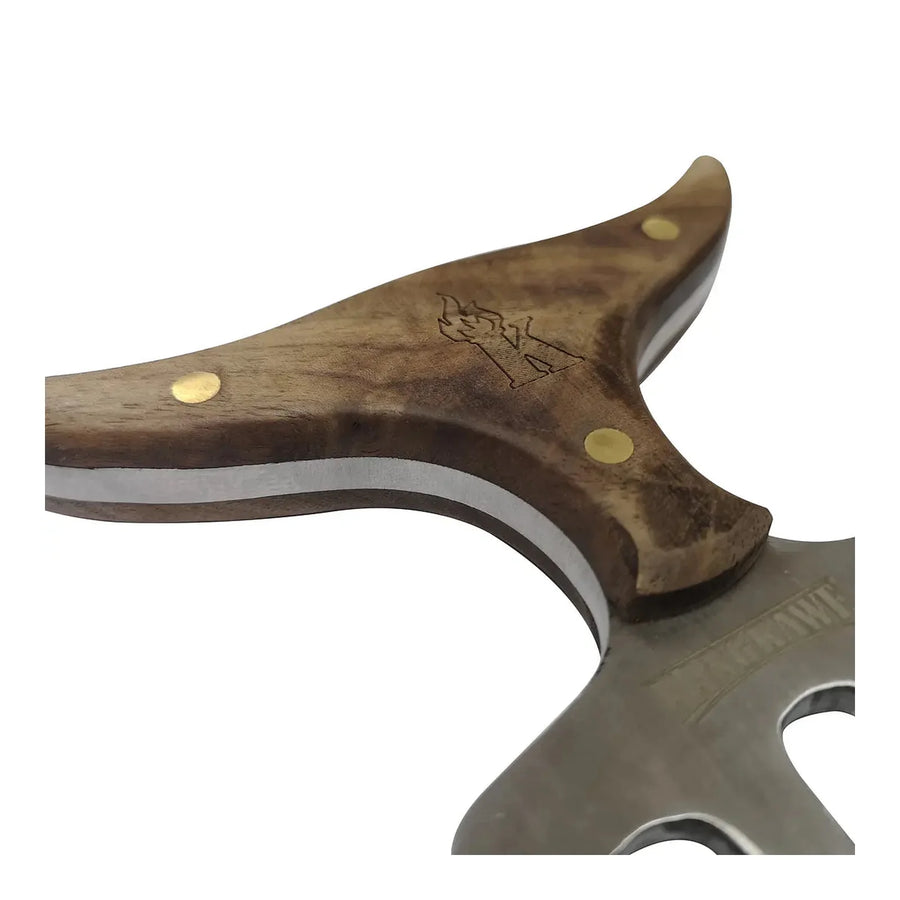 Detalle del mango de madera de la garra de oso búfalo Kangkawe con funda de cuero