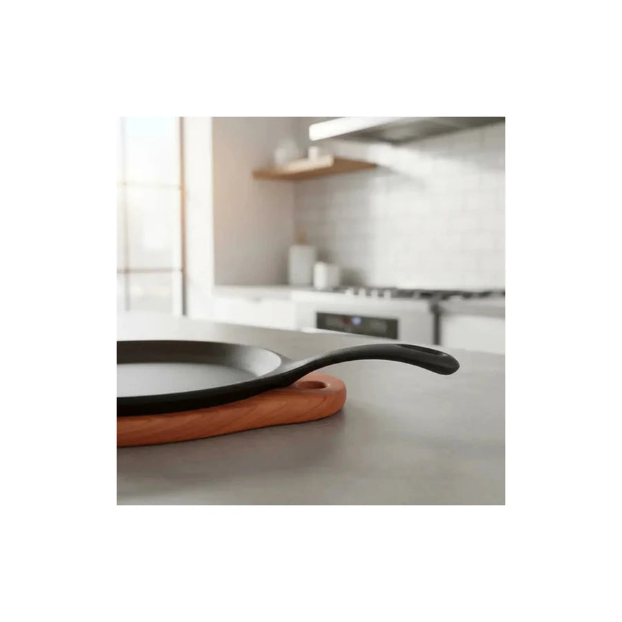 Plancha Sartén Ovalado 24 Cms Fierro + Base Madera Lugano Negro