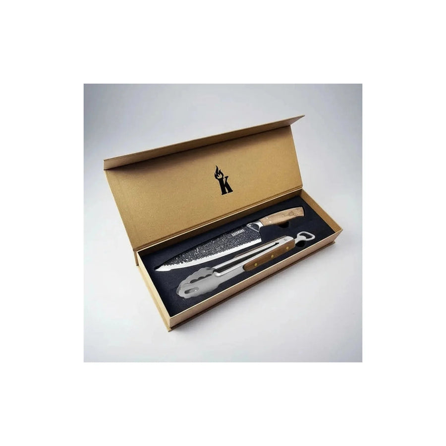 Set parrillero Kangkawe cuchillo martillado y pinza presentado en su estuche