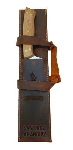 Estuche de cuero del set parrillero Kangkawe con grabado láser colgado